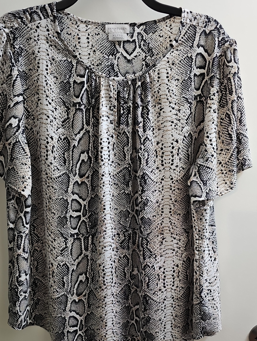Van Heusen Women's Black & White Snake-Print Short Sleeve Blouse
